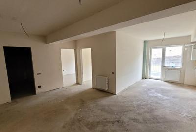Apartament de 3 camere, semifinisat, 12 mp terasa, zona Tera