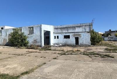 Spațiu comercial, de 631 mp, în Central - 8