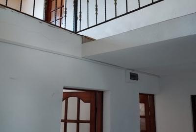 Casă individuală cu 4 camere cu Garaj în Lazu - 13