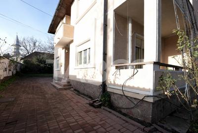 Casa individuala de vanzare cu 5 camere 2 balcoane zona Cent - 3