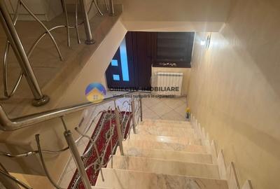 Duplex cu 5 camere cu Canalizare în 1 Mai - 12