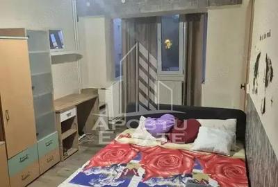 Garsonieră decomandată, mobilată în UMT - 2