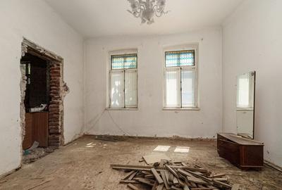 Piata Victoriei Mihalache stradal Corp Casa monument curt... - 3