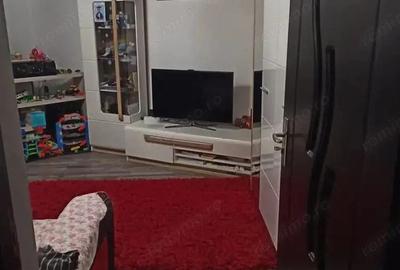 Apartament cu 3 camere decomandat în Micro 13 - 2