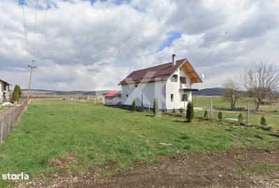 Teren de 1300 mp, în Bod