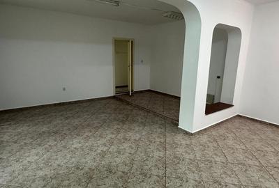 Apartament 4 camere, suprafata generoasa, zona  Dacia - 12