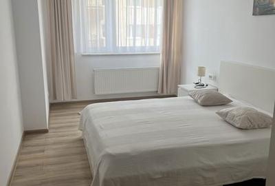 Apartament cu 2 camere decomandat în Noua