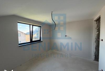 Casă cu 4 camere cu Teren 390 Mp în Bariera Vâlcii - 13