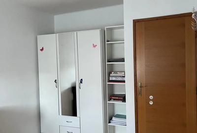 Apartament cu 3 camere decomandat în Crângași