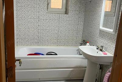 De vanzare apartament 2 camere decomandat parter - 4