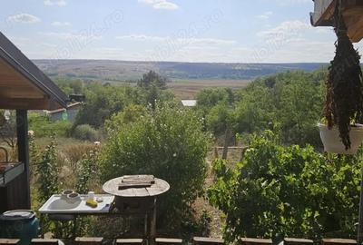 Casă cu 3 camere cu Teren 4600 Mp în Măstăcani - 1