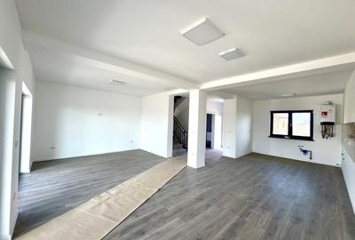 Duplex cu 4 camere cu Canalizare în Săcălaz - 1