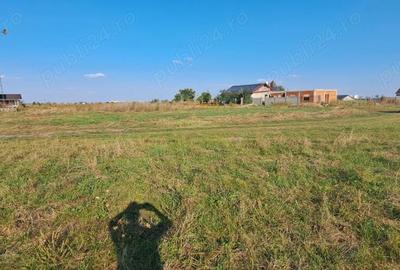 Teren de 652 mp, în Central - 3