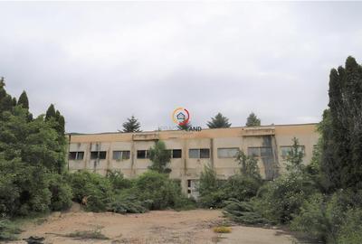 Spațiu comercial, de 3,725 mp, în Central - 4