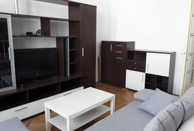 Apartament cu 2 camere semidecomandat, mobilat în Universitate