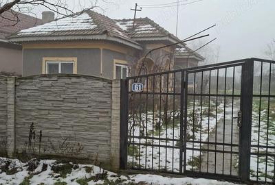 Casă cu 4 camere cu Teren 2600 Mp în Frăsinetu - 2