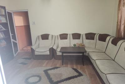 Apartament cu 2 camere nedecomandat în Micro 4 - 1