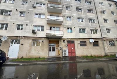 Apartament renovat de 2 camere cu balcon si pivnita in zona Strand 1 - 15