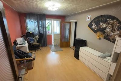 Apartament cu 3 camere semidecomandat în Giulești - 2