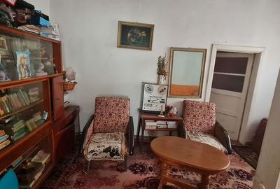 Casă cu 4 camere cu Teren 460 Mp în Central - 9