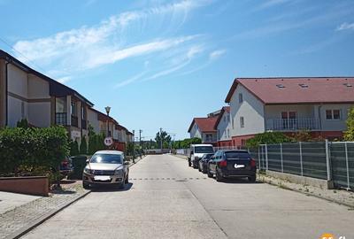 Casă cu 5 camere cu Teren 185 Mp în Pipera