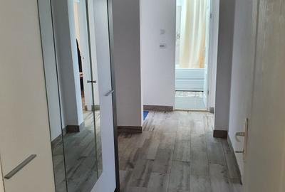 Apartament cu 3 camere decomandat în Intim - 3