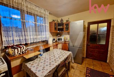 Casă individuală cu 8 camere cu Canalizare în Central - 8