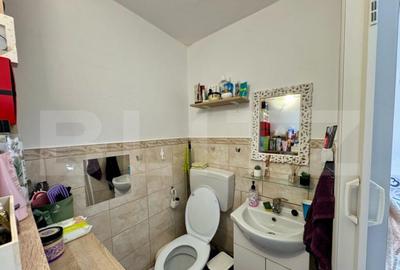 Casă cu 5 camere cu Teren 260 Mp în Central