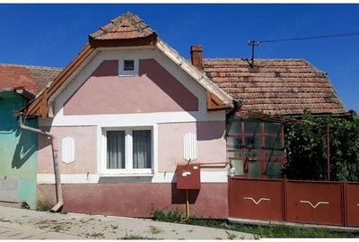 Casă cu Teren 900 Mp în Hamba - 1