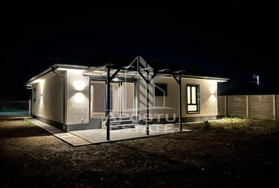 Casa individuala pe parter, 4 camere si 2 bai, 530 mp teren - 1