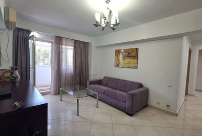 Apartament cu 3 camere semidecomandat în Obor