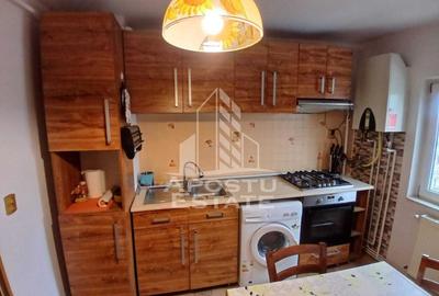 Apartament cu 3 camere semidecomandat, mobilat în Dâmbovița - 3