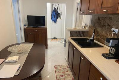 Apartament 2 camere ,54 mp, zona Mausoleu Sud - supermarket - 6