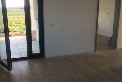 Casă cu 4 camere în Șivița - 1