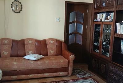 Apartament cu 3 camere semidecomandat în Central - 6