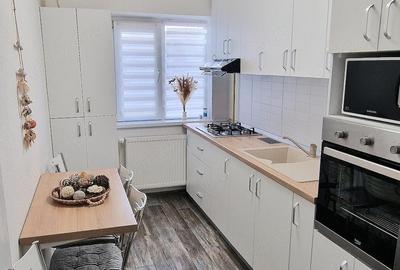 Apartament cu 3 camere decomandat în Central - 8