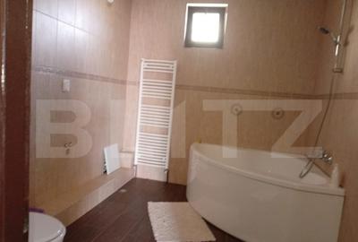 Casă cu 7 camere cu Teren 200 Mp în Tălmăcel - 6