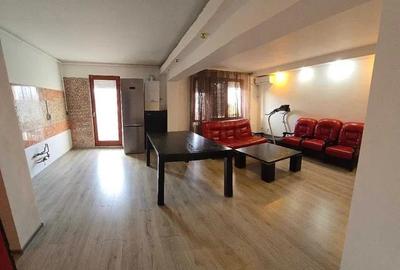 Vand in Unirii apt. 4 camere,et.1,decomandat - 6