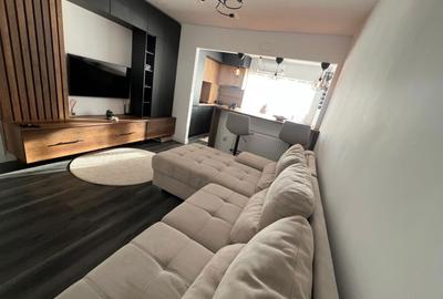 Apartament cu 2 camere decomandat în Orașul de Jos