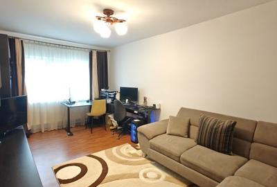 Apartament cu 2 camere decomandat, mobilat în 9 Mai - 1