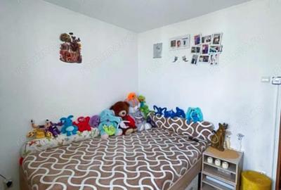 Apartament cu 2 camere decomandat în Micro 15