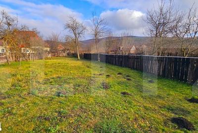 Casă cu 2 camere cu Teren 1223 Mp în Ozun - 8