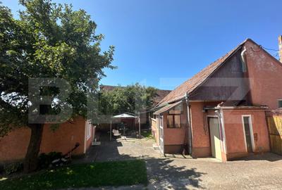 Casă cu 5 camere cu Teren 3000 Mp în Central