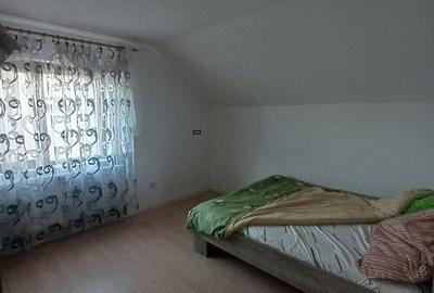 Casă cu 4 camere în Hălchiu - 4