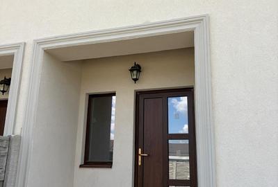 Duplex cu 3 camere cu Canalizare în Moșnița Veche - 2