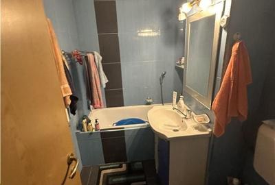 Apartament cu 2 camere decomandat în Lipovei