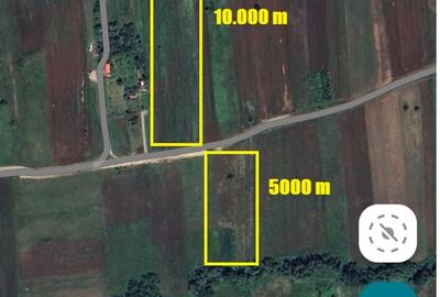 Teren de 5000 mp, în Central