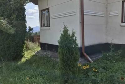 Casă cu 4 camere în Central - 2