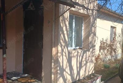 Casă cu Teren 700 Mp în Central - 1