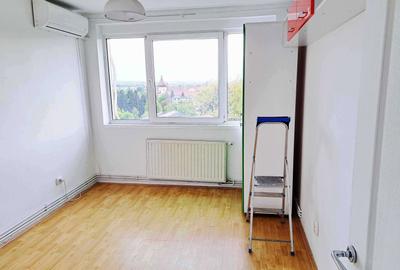 Apartament cu 2 camere semidecomandat în Aleea Carpați - 1